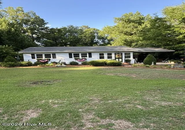 Photo 1 of Single family home for sale at 606 N Pine Ln, Wadesboro, NC 28170 | MLS# 100596867 | Listing updated on 2026-08-19