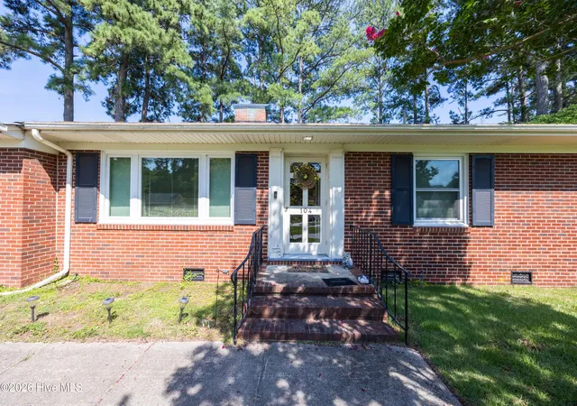 Photo 3 of Single family home for sale at 104 Stark Cir N, Wilson, NC 27893 | MLS# 100596433 | Listing updated on 2026-09-02