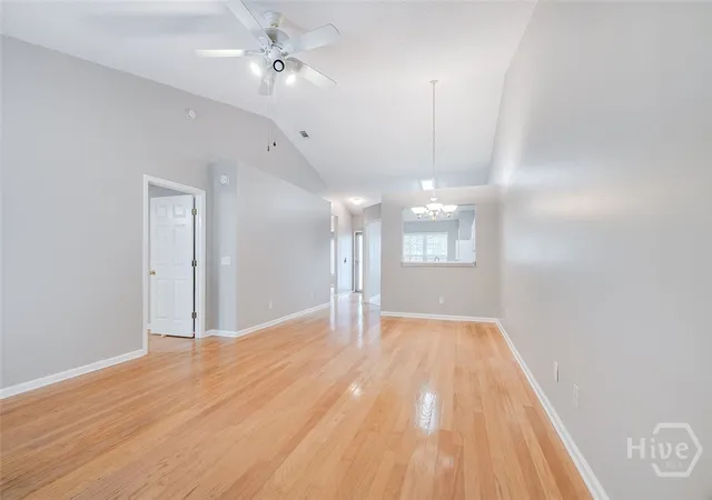 Photo 4 of Townhouse for sale at 122 River Pointe Dr, Savannah, GA 31410 | MLS# SA360978 | Listing updated on 2026-09-16