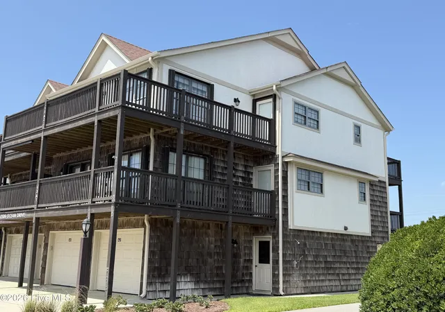 Listing Photo 5 - Condo for sale in building located at 2506 Ocean Dr, Emerald Isle, NC 28594 - Unit #A2
