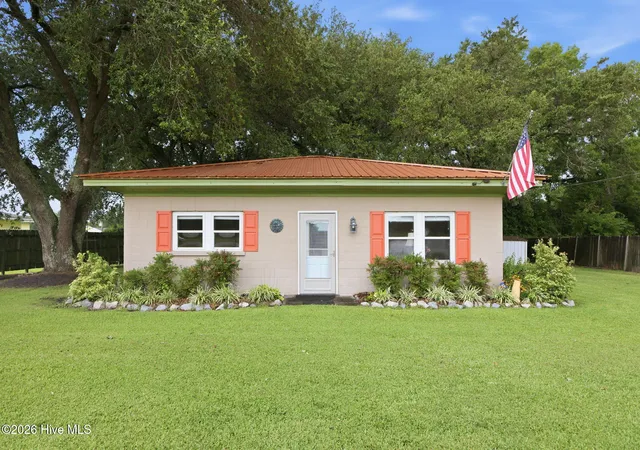 Photo 1 of Single family home for sale at 682 Tom Mann Rd, Newport, NC 28570 | MLS# 100593642 | Listing updated on 2026-08-27