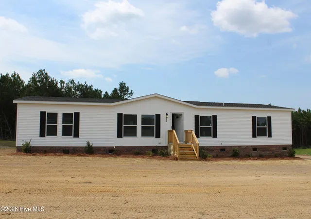 Photo 4 of Manufactured home for sale at 950 Blind Brg Rd, Magnolia, NC 28453 | MLS# 100596027 | Listing updated on 2026-09-17