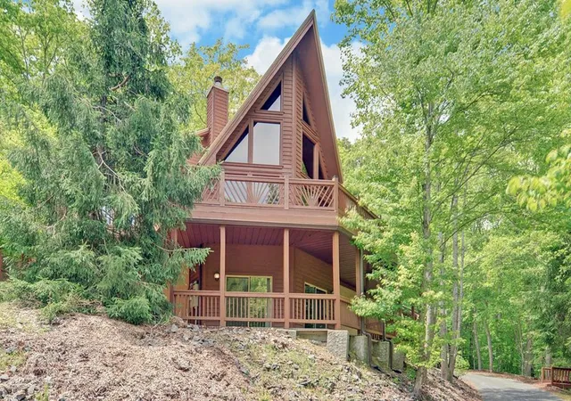 Photo 1 of Single family home for sale at 1720 Caney Crk Rd, Murphy, NC 28906 | MLS# 98544518 | Listing updated on 2026-08-19