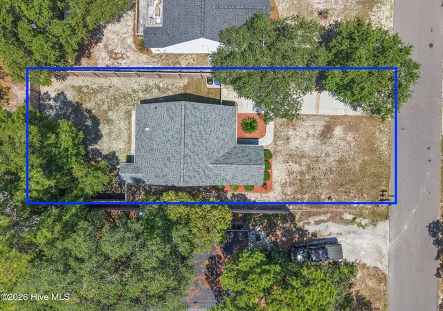 Photo 3 of Single family home for sale at 123 Ne 18th St, Oak Island, NC 28465 | MLS# 100598217 | Listing updated on 2026-10-02