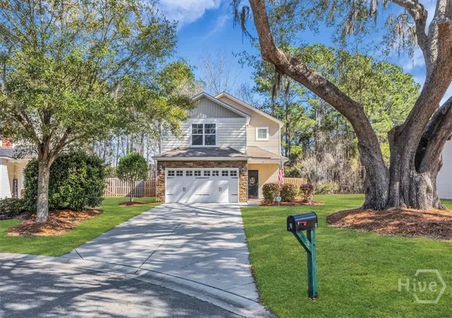 Photo 3 of Single family home for sale at 2 Crst View Cir, Pooler, GA 31322 | MLS# SA349937 | Listing updated on 2026-08-26