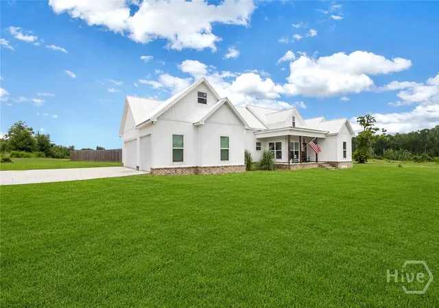 3rd image of 1370 Paris Ave, Swainsboro, GA 30401 | MLS# SA360434