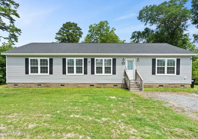 Photo 1 of Single family home for sale at 502 W Fremont St, Burgaw, NC 28425 | MLS# 100589825 | Listing updated on 2026-09-12
