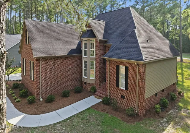 Photo 3 of Single family home for sale at 30000 Loblolly Ct, Wagram, NC 28396 | MLS# 100598923 | Listing updated on 2026-09-02