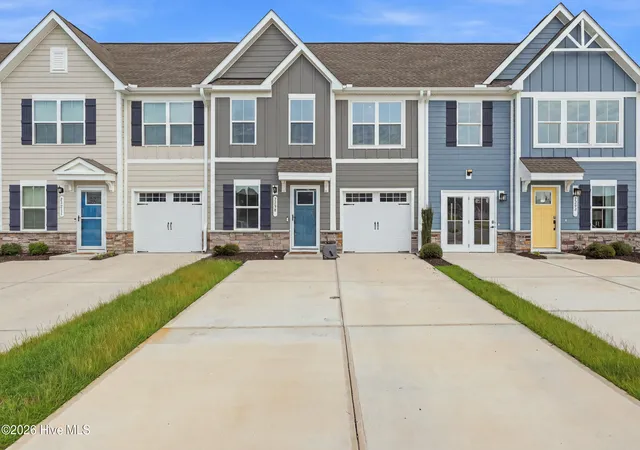 Photo 2 of Townhouse for sale at 3306 Primrose Dr, Leland, NC 28451 | MLS# 100593028 | Listing updated on 2026-09-18
