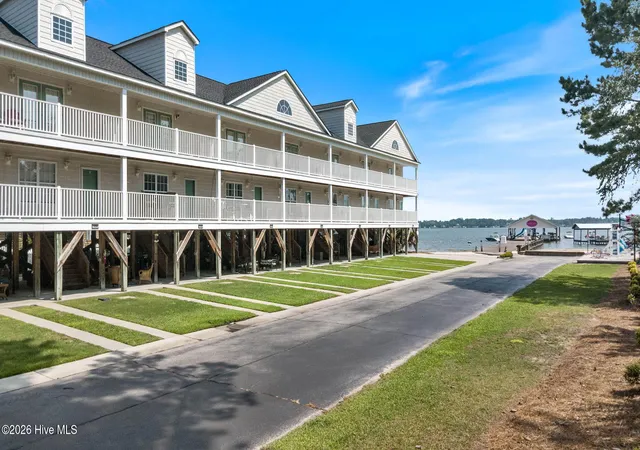 Photo 2 of Townhouse for sale at 133 Precious Memories Ln, Elizabethtown, NC 28337 | MLS# 100593224 | Listing updated on 2026-08-22
