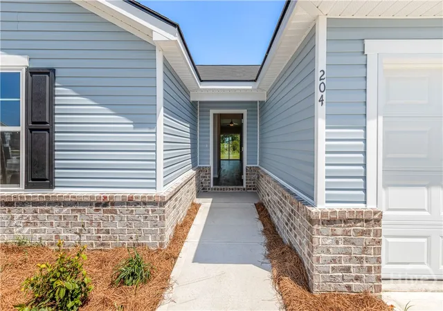 Photo 3 of Single family home for sale at 204 Hasty Point Rd, Port Wentworth, GA 31407 | MLS# SA352064 | Listing updated on 2026-09-08