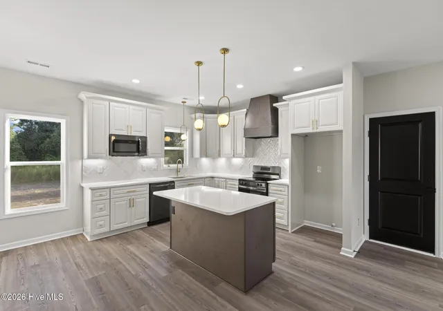 Photo 3 of Single family home for sale at 406 Wade Dr, Richlands, NC 28574 | MLS# 100570758 | Listing updated on 2026-09-21