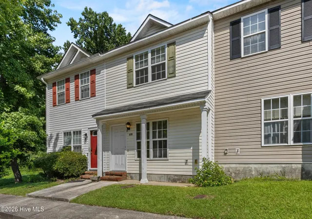 Photo 1 of Townhouse for sale at 370 Bracken Pl, Jacksonville, NC 28540 | MLS# 100599082 | Listing updated on 2026-08-26