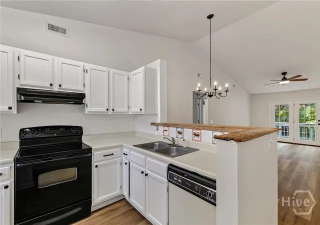 Listing Photo 5 - Condo for sale in building located at 16 Bull River Blf Dr, Savannah, GA 31410