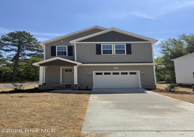 Photo 1 of Single family home for sale at 565 S Glover St, Southern Pines, NC 28387 | MLS# 100556040 | Listing updated on 2026-08-18