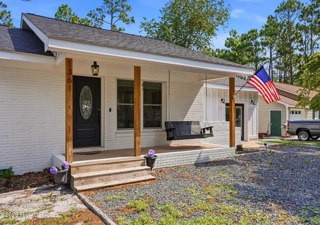 Photo 3 of Single family home for sale at 1361 Forest Lake Rd, Southport, NC 28461 | MLS# 100594901 | Listing updated on 2026-09-13