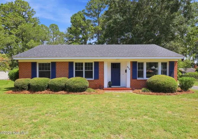 Photo 1 of Single family home for sale at 614 E 6th Street, Washington, NC 27889 | MLS# 100597654 | Listing updated on 2026-09-02