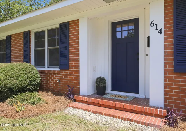 Photo 2 of Single family home for sale at 614 E 6th Street, Washington, NC 27889 | MLS# 100597654 | Listing updated on 2026-09-02