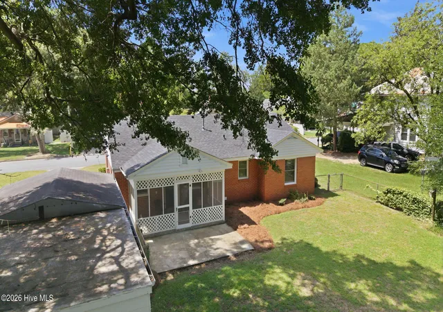 Photo 4 of Single family home for sale at 614 E 6th Street, Washington, NC 27889 | MLS# 100597654 | Listing updated on 2026-09-02