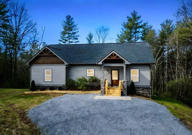 Photo 1 of Single family home for sale at 325 River Mountain Rd, Murphy, NC 28906 | MLS# 98544579 | Listing updated on 2026-08-18