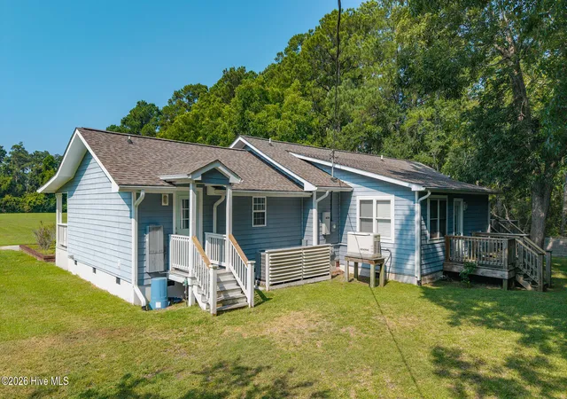 Photo 3 of Single family home for sale at 111 Graham Ln, Beaufort, NC 28516 | MLS# 100598473 | Listing updated on 2026-08-25