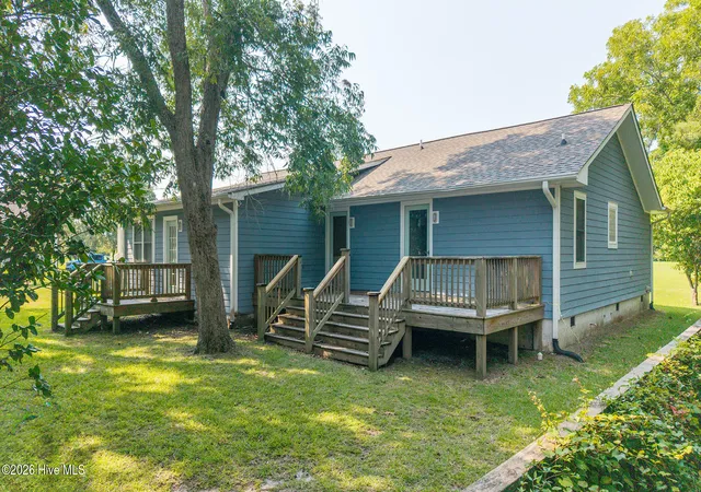 Photo 4 of Single family home for sale at 111 Graham Ln, Beaufort, NC 28516 | MLS# 100598473 | Listing updated on 2026-08-25