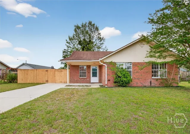 Photo 1 of Single family home for sale at 722 Cindy Ln, Hinesville, GA 31313 | MLS# SA362244 | Listing updated on 2026-08-23
