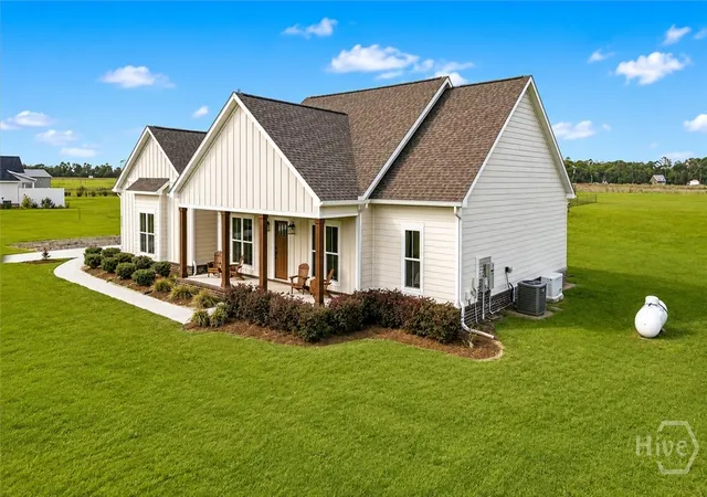 3rd image of 6984 Old River Rd S Rd, Brooklet, GA 30415 | MLS# SA352666