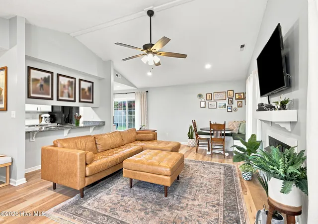 Photo 4 of Single family home for sale at 1006 Birch Ct, Morehead City, NC 28557 | MLS# 100592376 | Listing updated on 2026-08-25