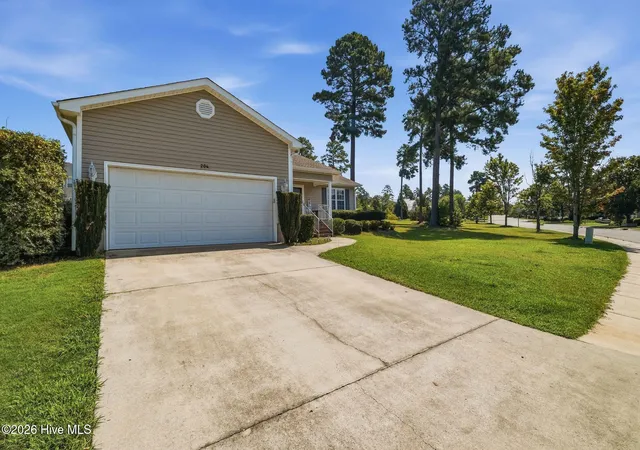 Photo 2 of Single family home for sale at 204 Savannah Garden Dr, Carthage, NC 28327 | MLS# 100599391 | Listing updated on 2026-09-04