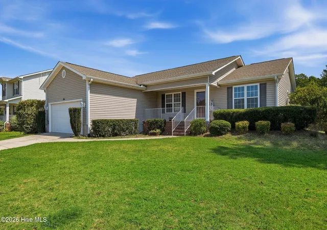 Photo 3 of Single family home for sale at 204 Savannah Garden Dr, Carthage, NC 28327 | MLS# 100599391 | Listing updated on 2026-09-04