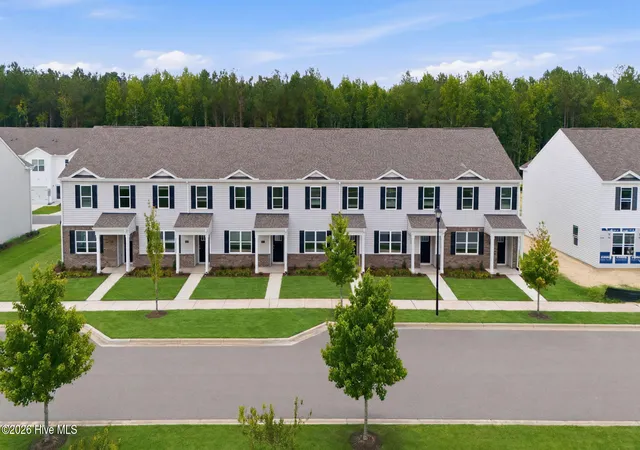 Photo 3 of Townhouse for sale at 2027 Clock Rd, New Bern, NC 28562 | MLS# 100560448 | Listing updated on 2026-09-20