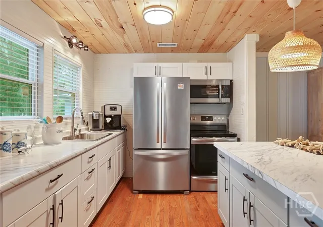 Photo 4 of Single family home for sale at 5 Kingry St, Tybee Island, GA 31328 | MLS# SA360834 | Listing updated on 2026-10-14