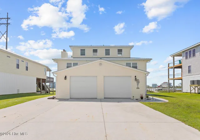 Photo 1 of Single family home for sale at 231 Grandview Dr, Sneads Ferry, NC 28460 | MLS# 100596493 | Listing updated on 2026-08-20