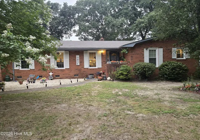 Photo 1 of Single family home for sale at 12501 Laurelcrest Rd, Laurinburg, NC 28352 | MLS# 100593334 | Listing updated on 2026-08-27