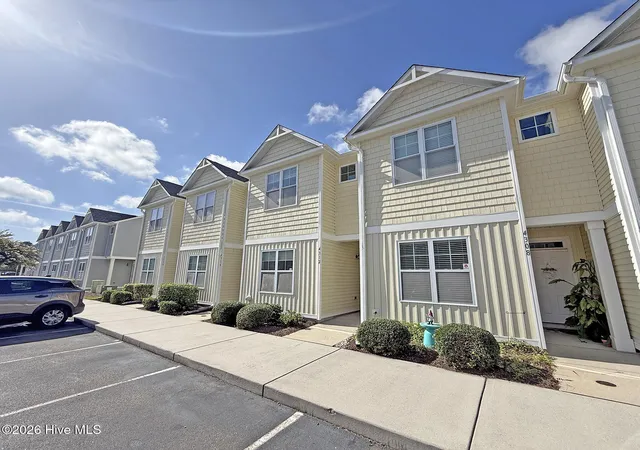 Photo 2 of Townhouse for sale at 4312 Eleuthera Ln, Wilmington, NC 28412 | MLS# 100596631 | Listing updated on 2026-08-25