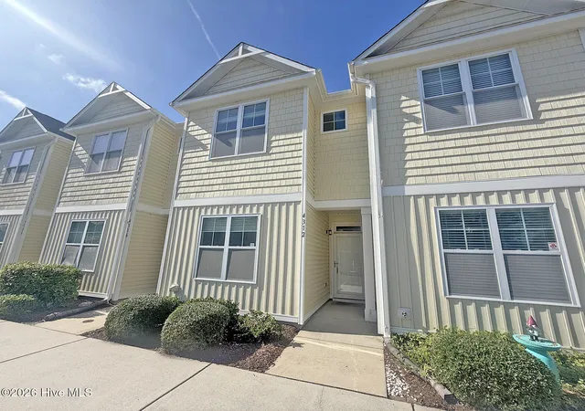 Photo 3 of Townhouse for sale at 4312 Eleuthera Ln, Wilmington, NC 28412 | MLS# 100596631 | Listing updated on 2026-08-25
