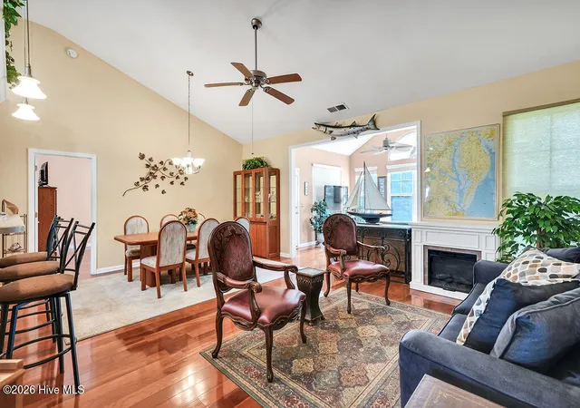 Photo 4 of Single family home for sale at 5229 Shipmast Way, Southport, NC 28461 | MLS# 100597473 | Listing updated on 2026-09-20