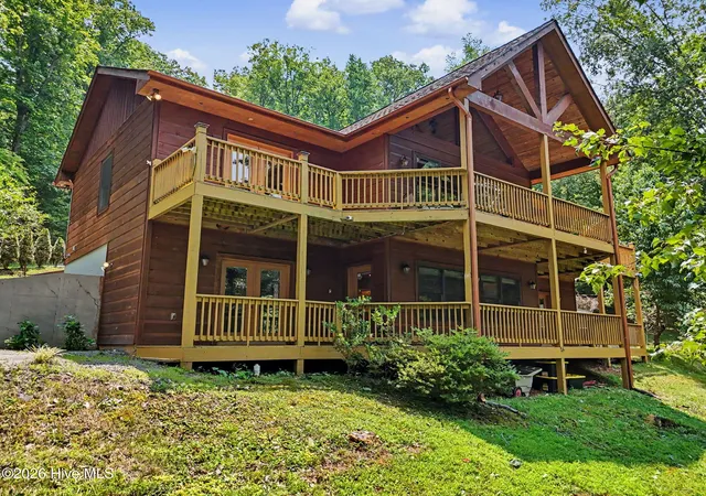 Photo 2 of Single family home for sale at 210 Majestic Dr, Hayesville, NC 28904 | MLS# 100595022 | Listing updated on 2026-09-01