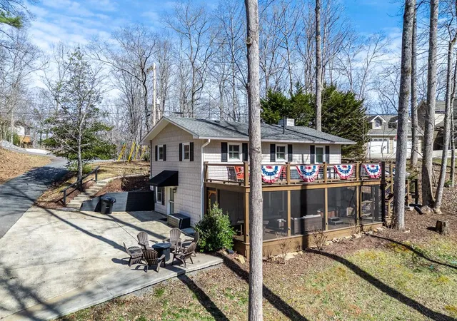 Photo 1 of Single family home for sale at 15 Lonesome Pine, Murphy, NC 28906 | MLS# 98511332 | Listing updated on 2026-08-18