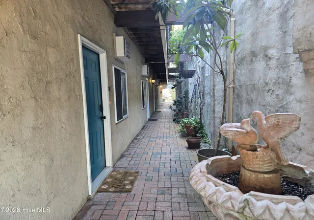 Photo 4 of Condo for sale at 118 Dock St #Apt 2, Wilmington, NC 28401 | MLS# 100598068 | Listing updated on 2026-10-08