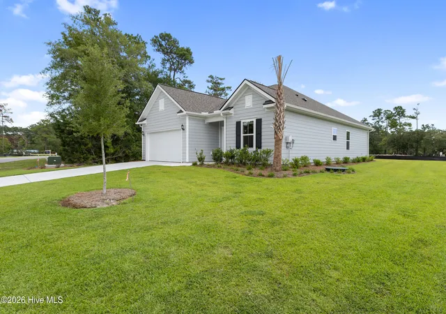 Photo 3 of Single family home for sale at 531 Glitter Bay Loop, Shallotte, NC 28470 | MLS# 100540588 | Listing updated on 2026-10-01
