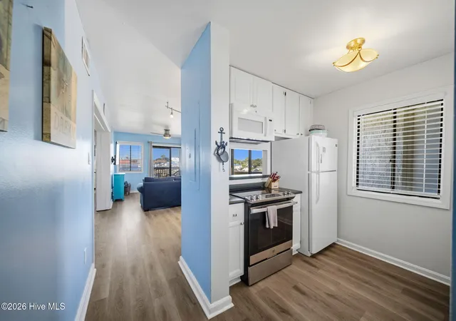 Listing Photo 4 - Condo for sale in building located at 302 Canal Dr, Carolina Beach, NC 28428 - Unit #Unit 21