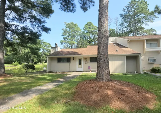 Photo 32 of Townhouse for sale at 114 Quarterdeck, New Bern, NC 28562 | MLS# 100596719 | Listing updated on 2026-09-14