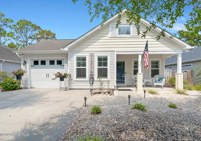 Photo 2 of Single family home for sale at 123 Ne 15th Street, Oak Island, NC 28465 | MLS# 100592746 | Listing updated on 2026-09-02
