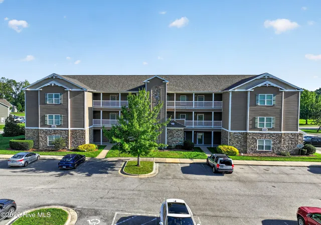 Condo for sale at 4428 Bluebill Dr #8, Greenville, NC 27858 | MLS# 100593644