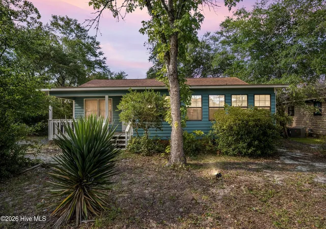 Photo 1 of Single family home for sale at 603 E Oak Is Dr, Oak Island, NC 28465 | MLS# 100593388 | Listing updated on 2026-08-31