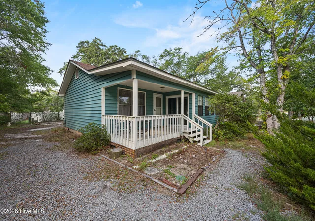 Photo 3 of Single family home for sale at 603 E Oak Is Dr, Oak Island, NC 28465 | MLS# 100593388 | Listing updated on 2026-08-31