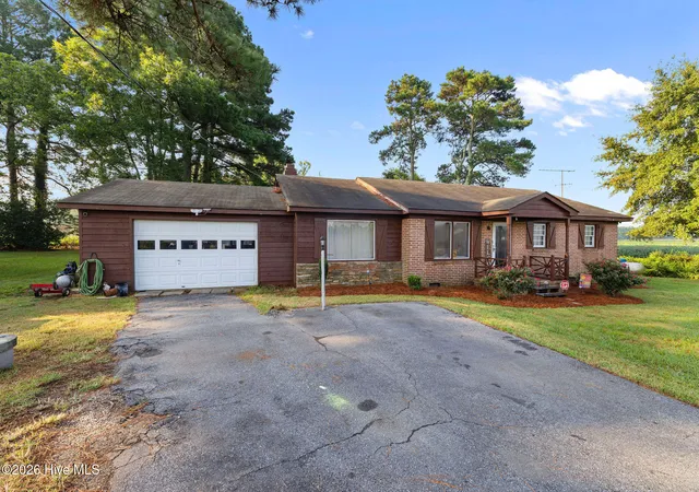 Photo 2 of Single family home for sale at 4098 Us 13, Goldsboro, NC 27534 | MLS# 100598674 | Listing updated on 2026-08-25