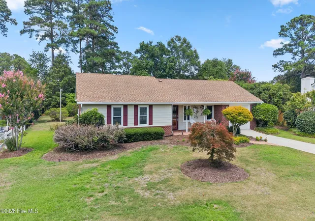 Photo 3 of Single family home for sale at 230 Long John Silver Dr, Wilmington, NC 28411 | MLS# 100590266 | Listing updated on 2026-09-08